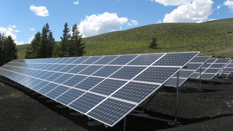 2023 Brings Record-Breaking Increase in US Solar and Battery Storage Capacity