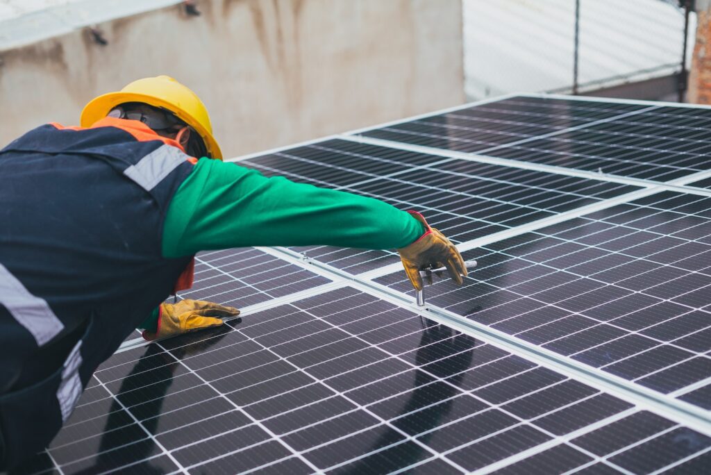How to Compare Solar Companies in California and Make the Right Choice