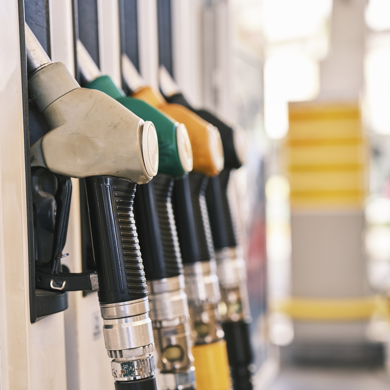 What’s the Difference Between Regular, Midgrade, and Premium Gasoline?