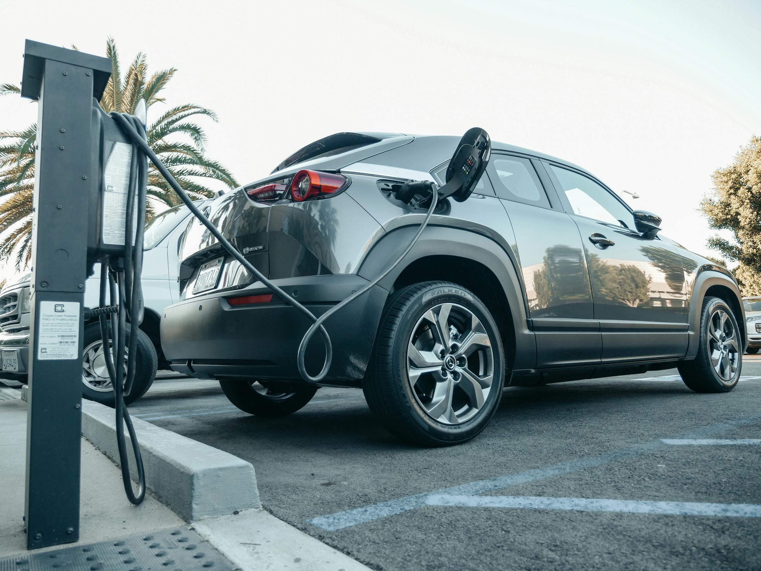 Best Time to Charge Your EV