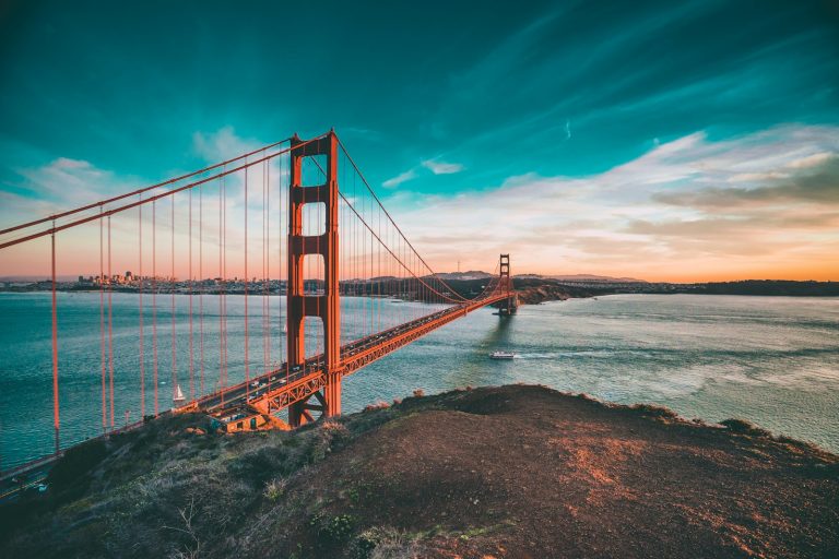 California requires utilities to offer dynamic pricing that favors low-cost renewables